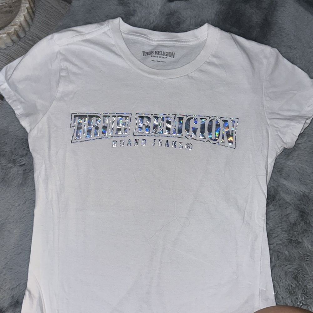 White true religion short sleeved shirt!!